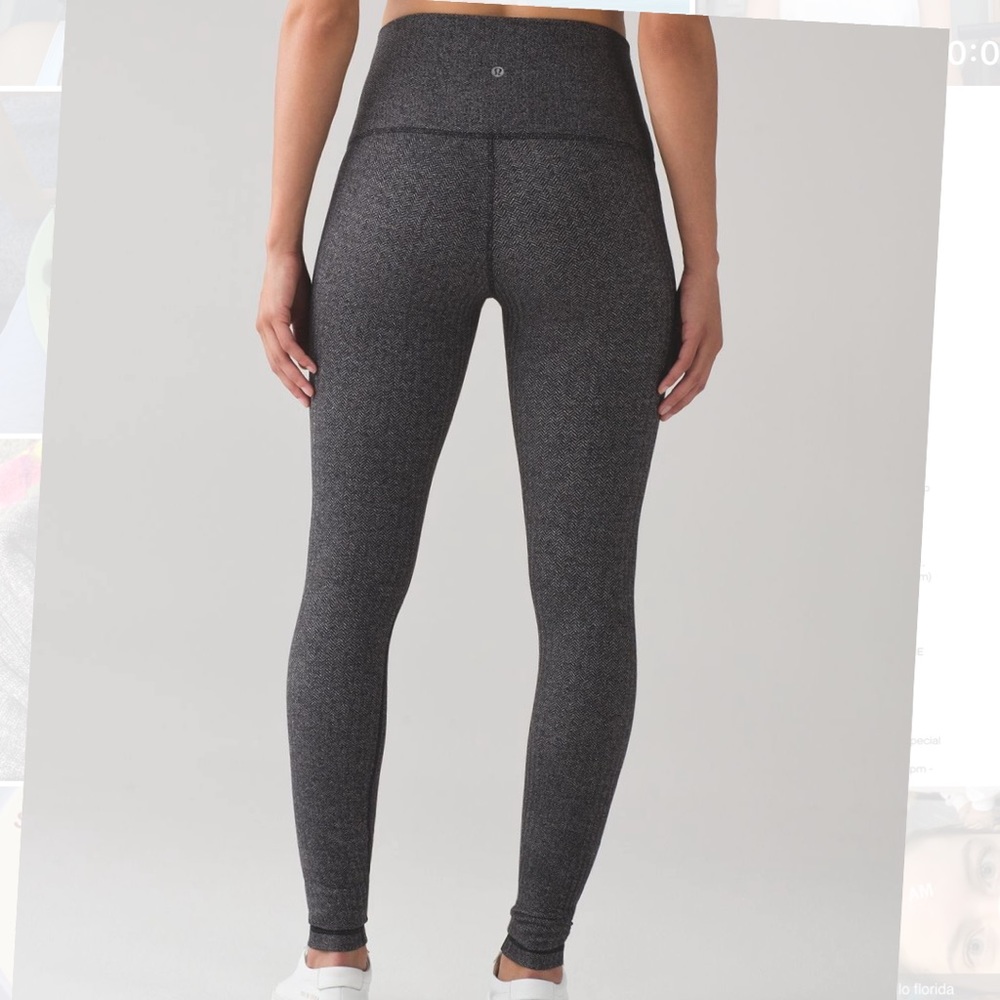 Gray Lululemon Wunder under leggings size 6
